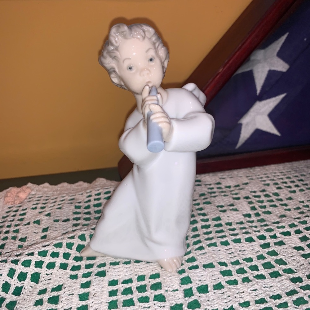 Lladro Figurine CHERUB ANGEL WITH FLUTE #4540 Gloss Finish Excellent Condition